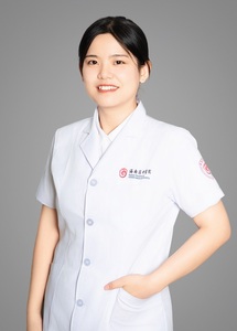 樊姗
急救中心，住院医师