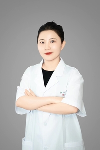 林玲云
急救中心，住院医师