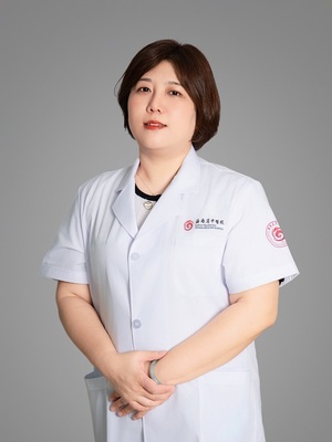 姜靖雯